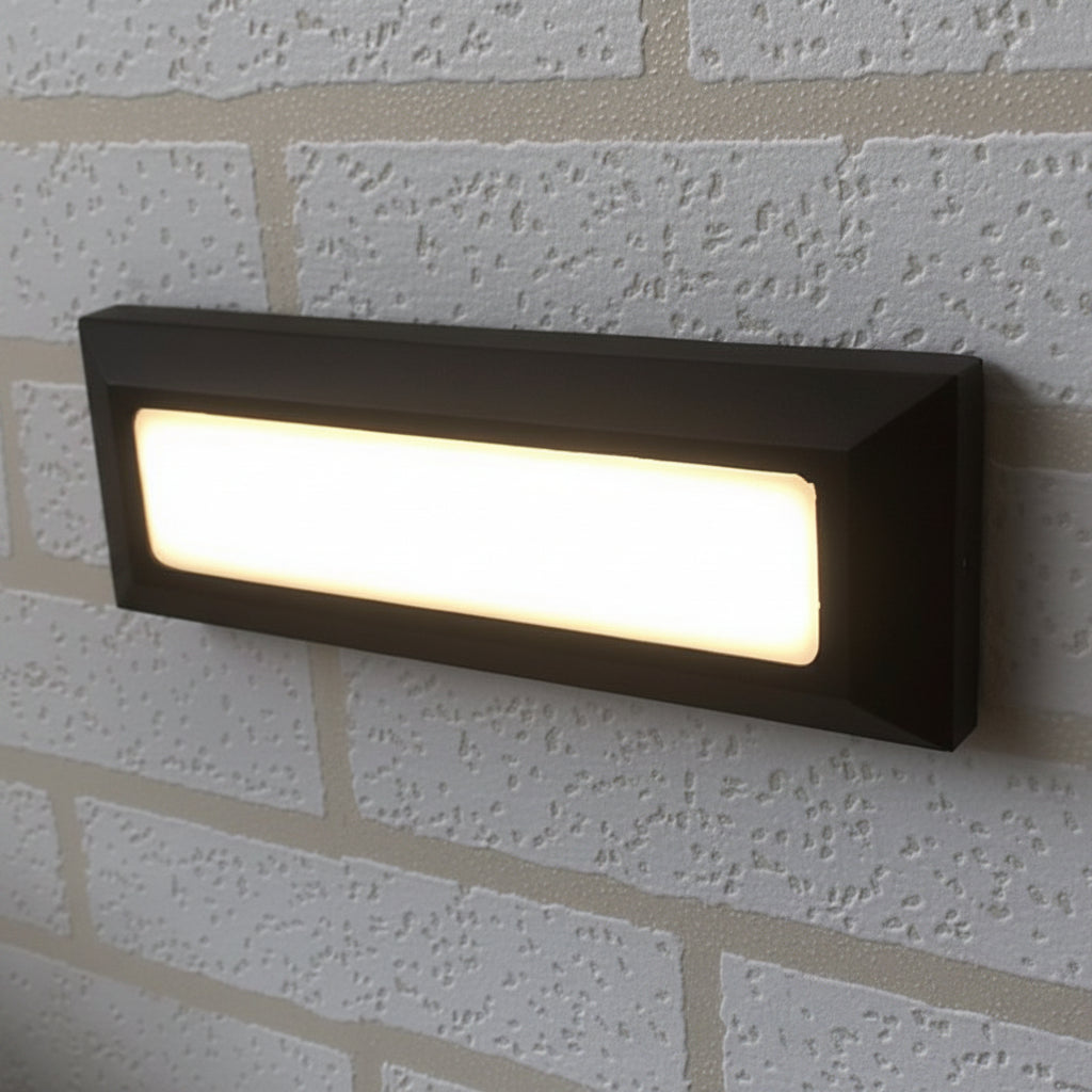 Outdoor LED Wall Corner Light for Gardens and Stairways
